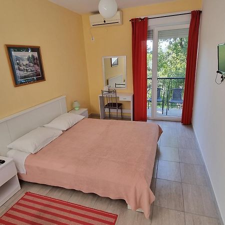 Guest House Morska Grota Povile Kültér fotó